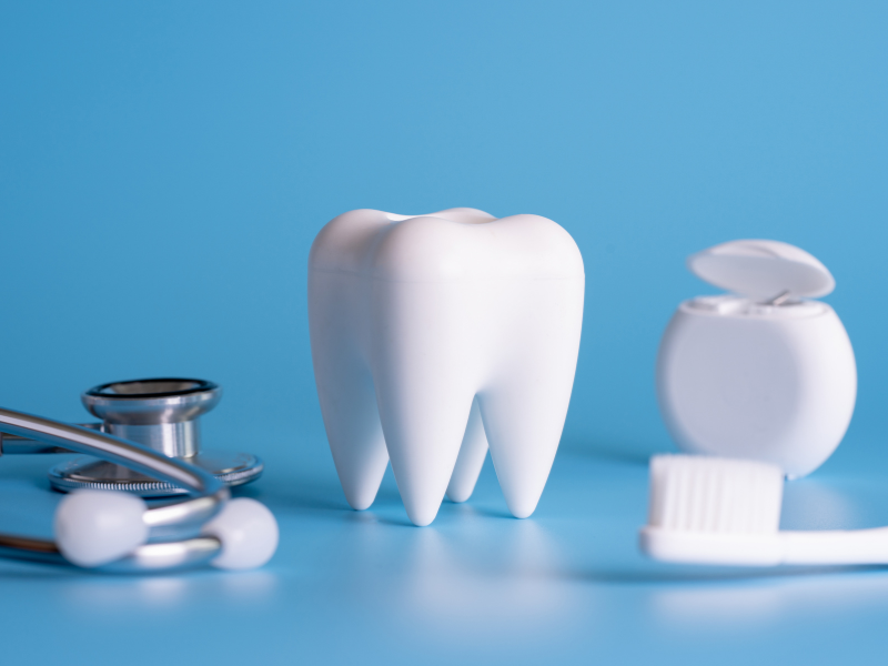 Коронка на зуб: Важливість, процедура та ціна у стоматологічній клініці Dentiplex